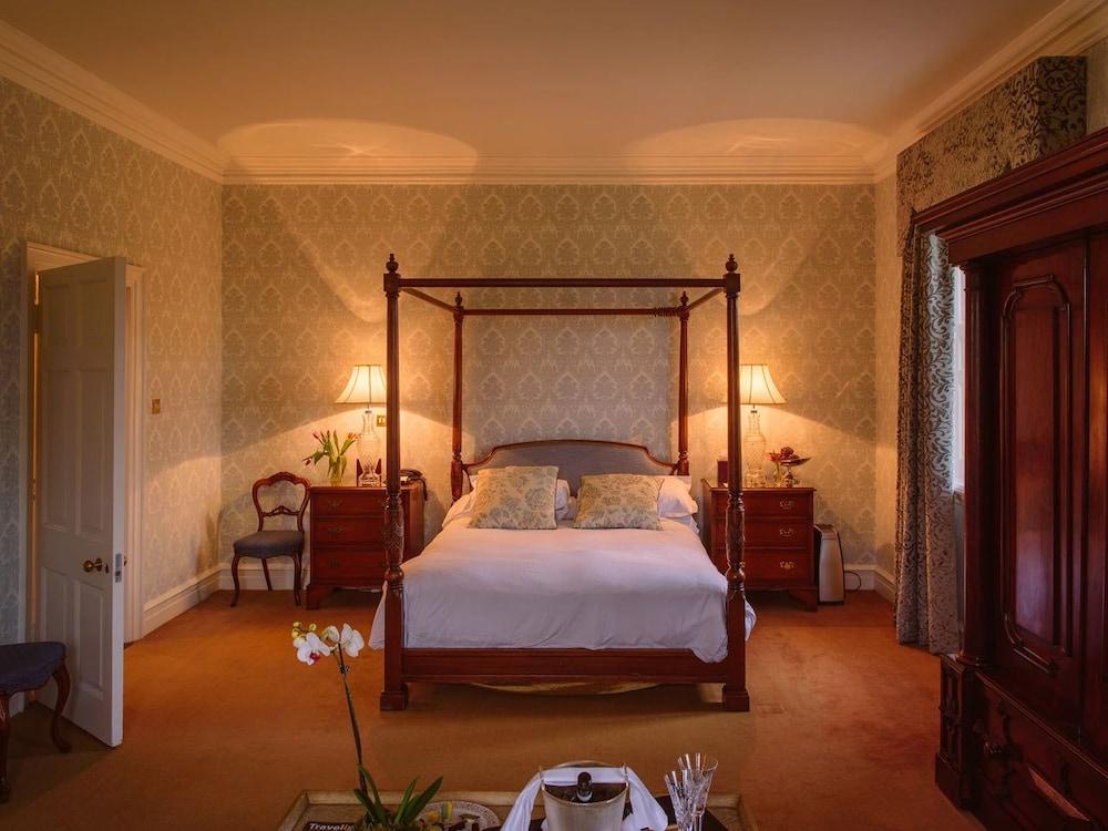 Waterford Castle Hotel & Golf Resort Ballinakill  Екстер'єр фото