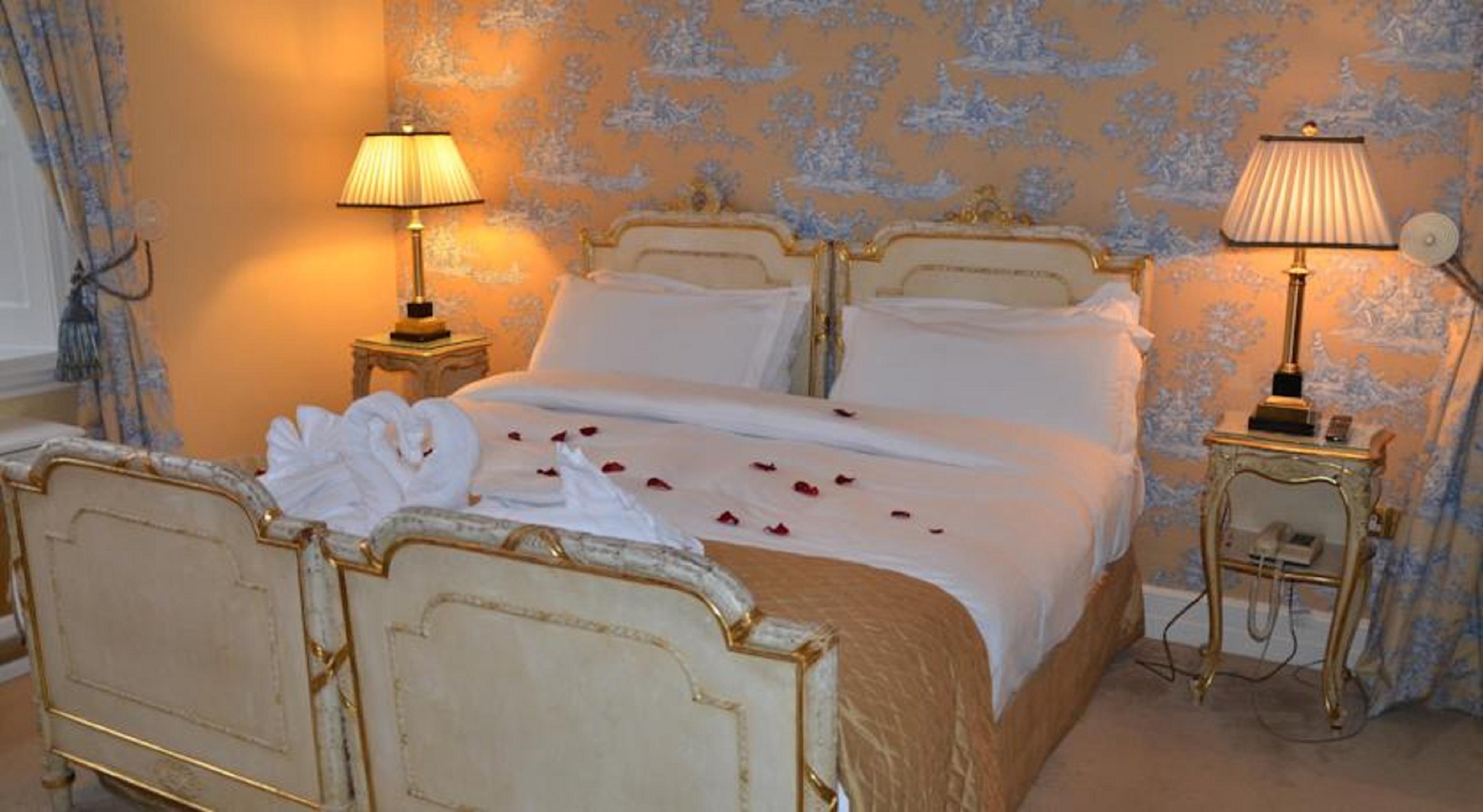 Waterford Castle Hotel & Golf Resort Ballinakill  Екстер'єр фото
